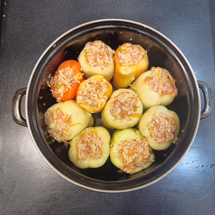 викладаємо у каструлю