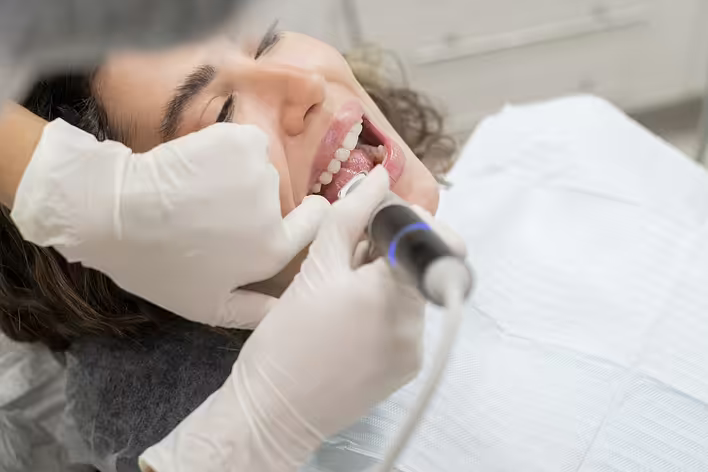 Professional teeth cleaning: the path to a healthy and radiant smile