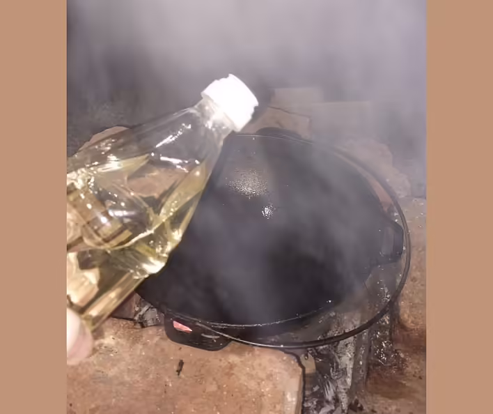 додаємо олію