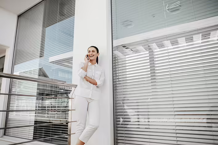 Types of horizontal blinds: aluminum, wooden, plastic