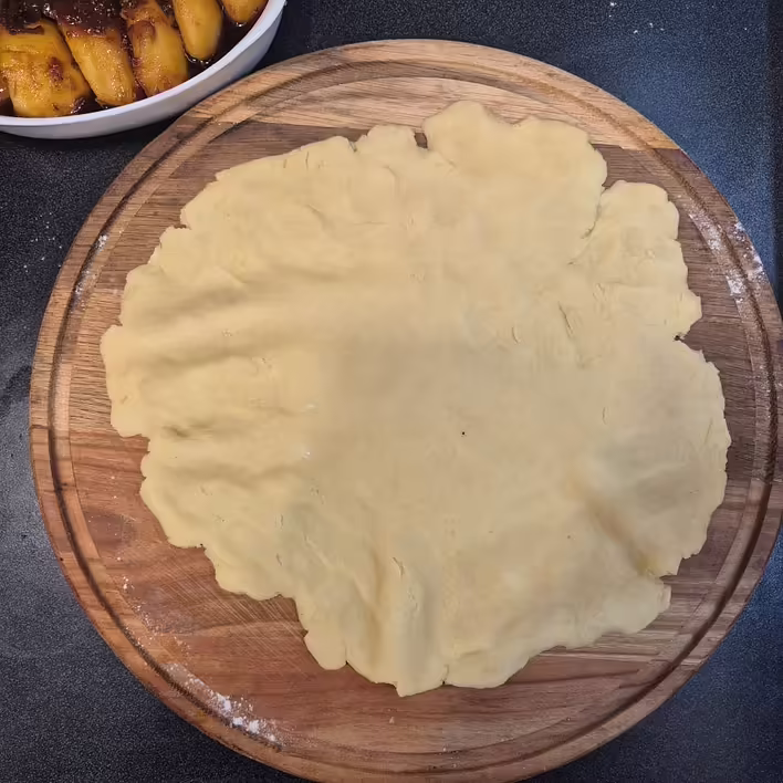 розім'яли тісто