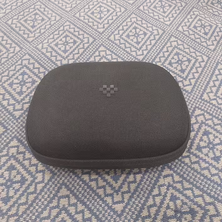 Кейс з логотипом 8BitDo