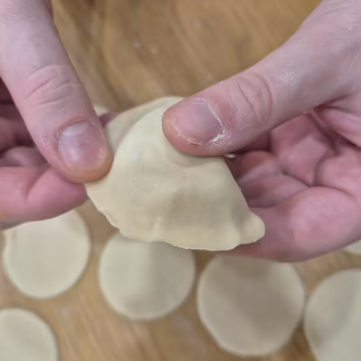 перевіряємо, чи добре заліпили краї