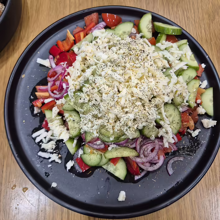 Shopska salad: a simple and quick step-by-step recipe with photos