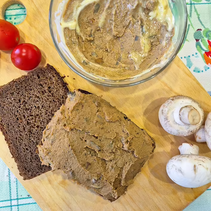 Leberpastete mit Pilzen: einfaches Schritt-für-Schritt-Rezept mit Fotos