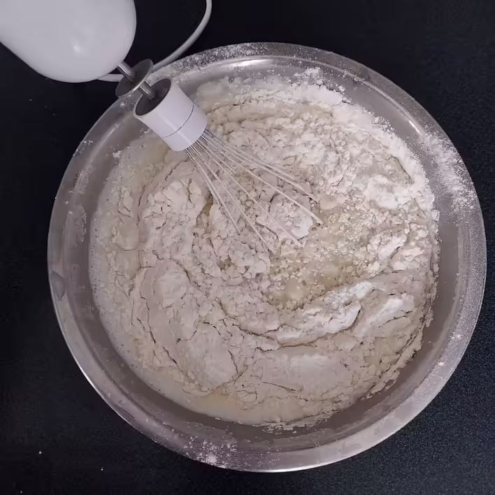 в процесі вимішування борошна