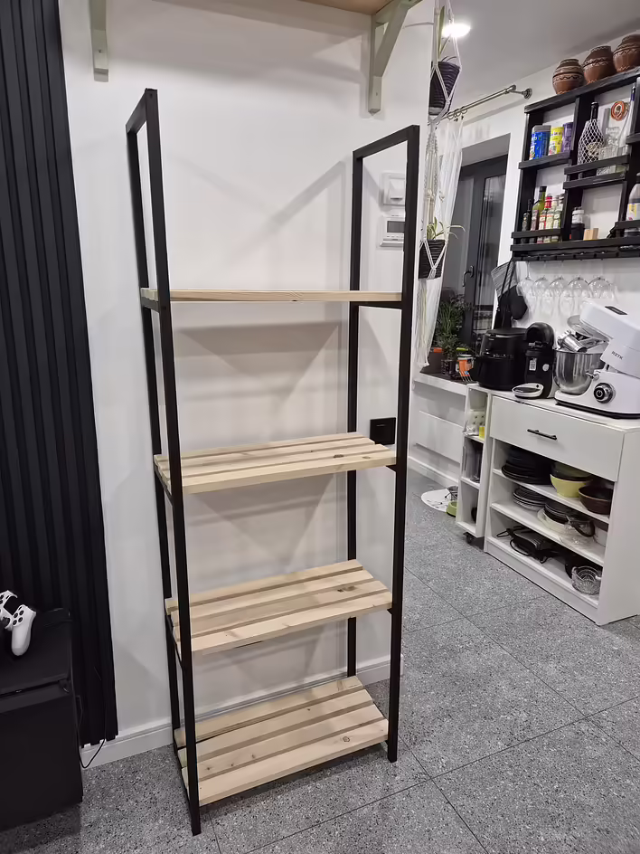 DIY: regał do salonu własnoręcznie (rysunki i gotowy efekt)