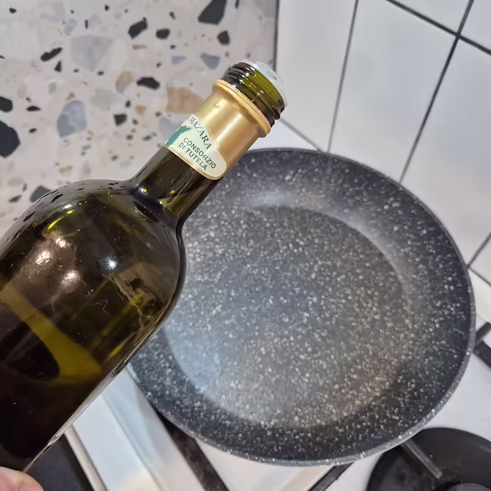 розігріваємо пательню