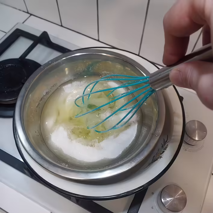 Інтенсивно працюємо вінчиком