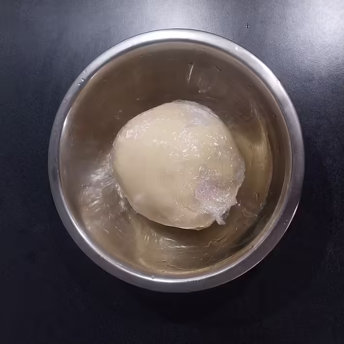 тісто йде відпочивати в холодильник