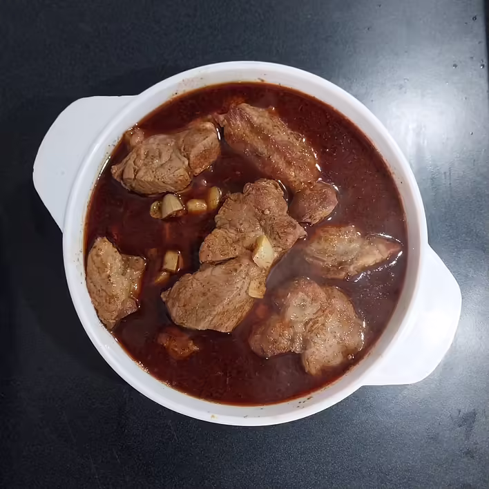 в каструлю переклали