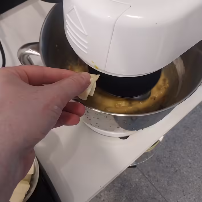 вводимо масло