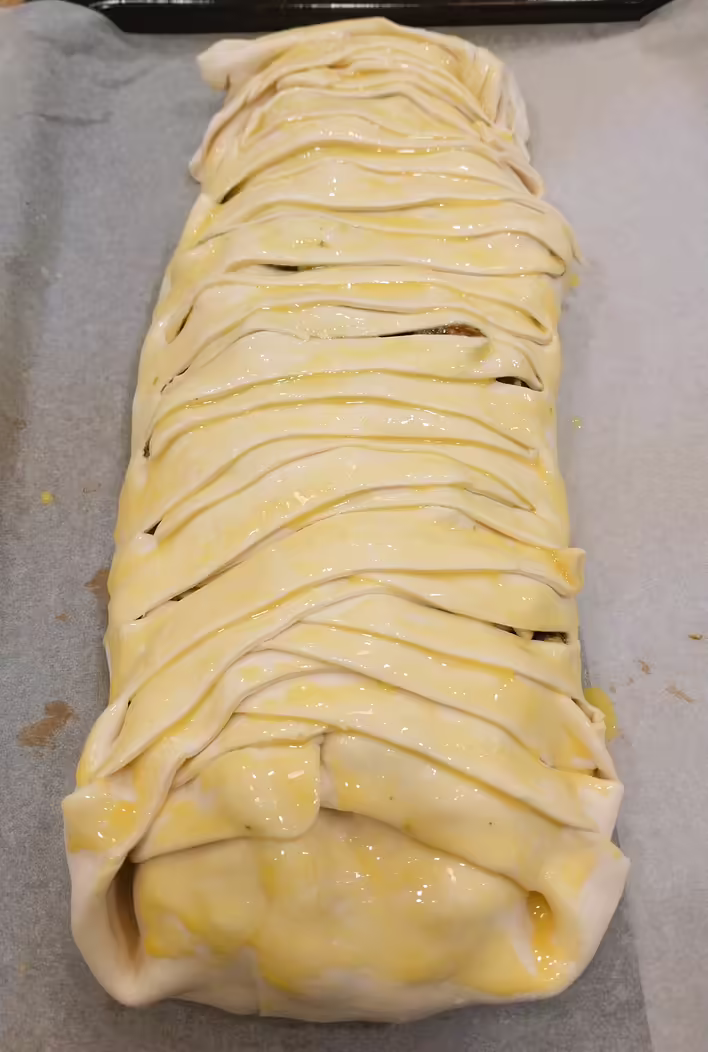 намастили яєчним жовтком