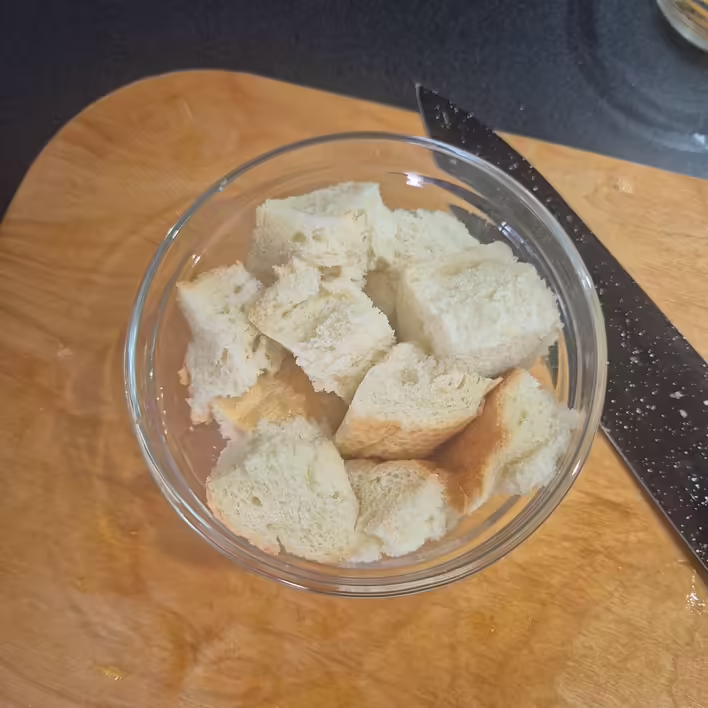 Вимочуємо хліб