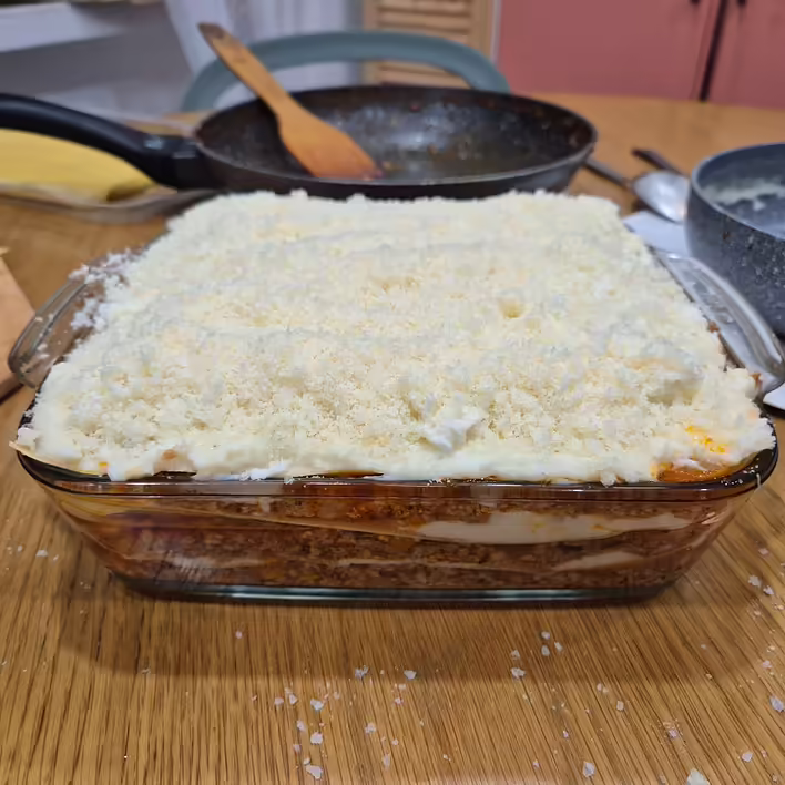 готова до випікання лазанья