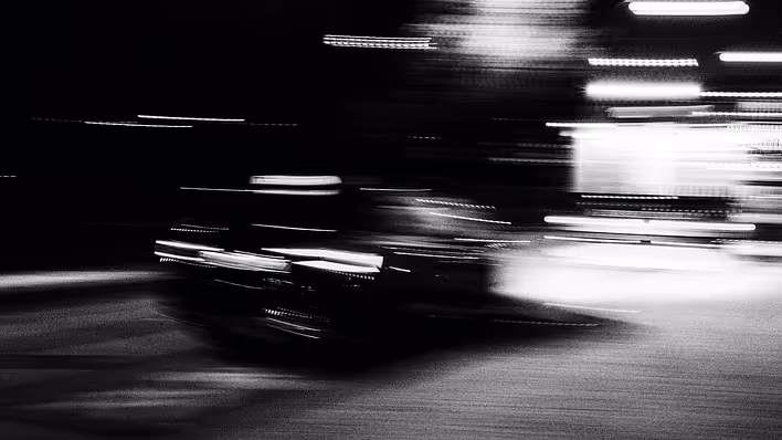 Стрітрейсери: що це і як вони впливають?