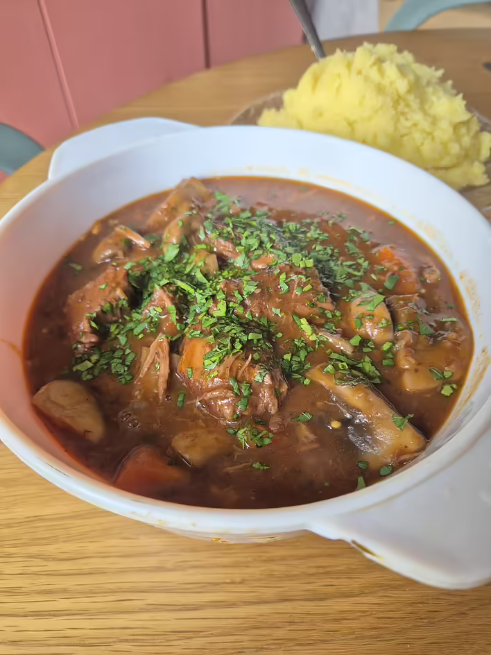 Bef bourguignon: krok po kroku przepis ze zdjęciami