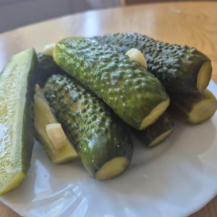 Małosolne ogórki: krok po kroku przepis ze zdjęciami