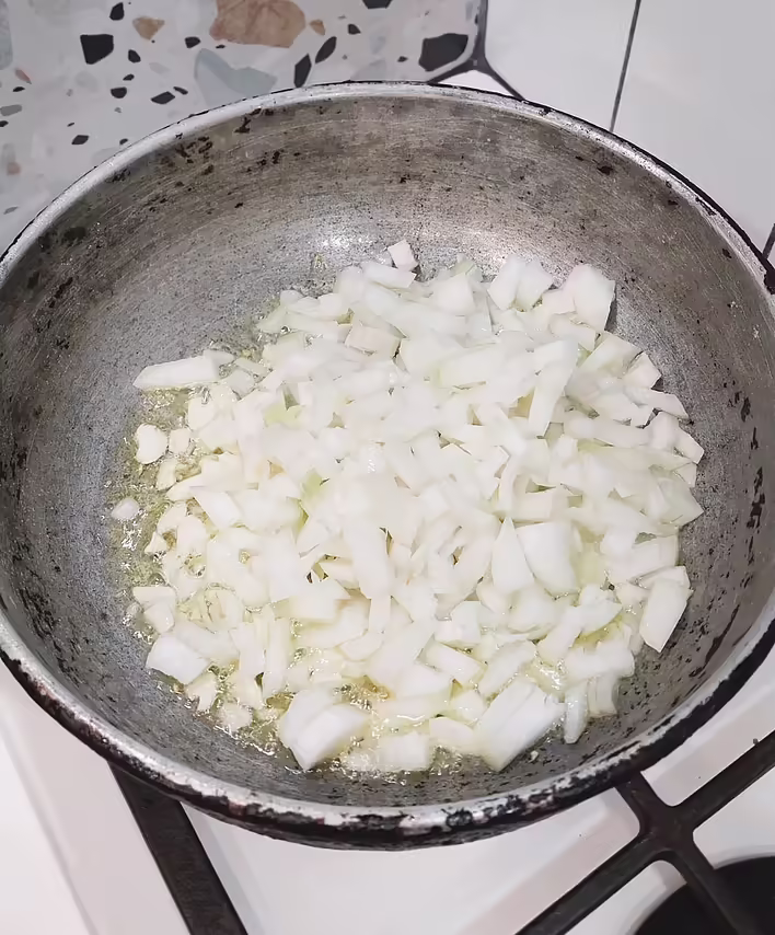 додаємо цибулю