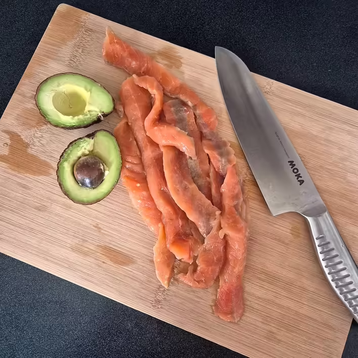 Wie man roten Fisch selbst einlegt, oder ein einfaches Schritt-für-Schritt-Rezept für die Zubereitung von leicht gesalzenem Lachs