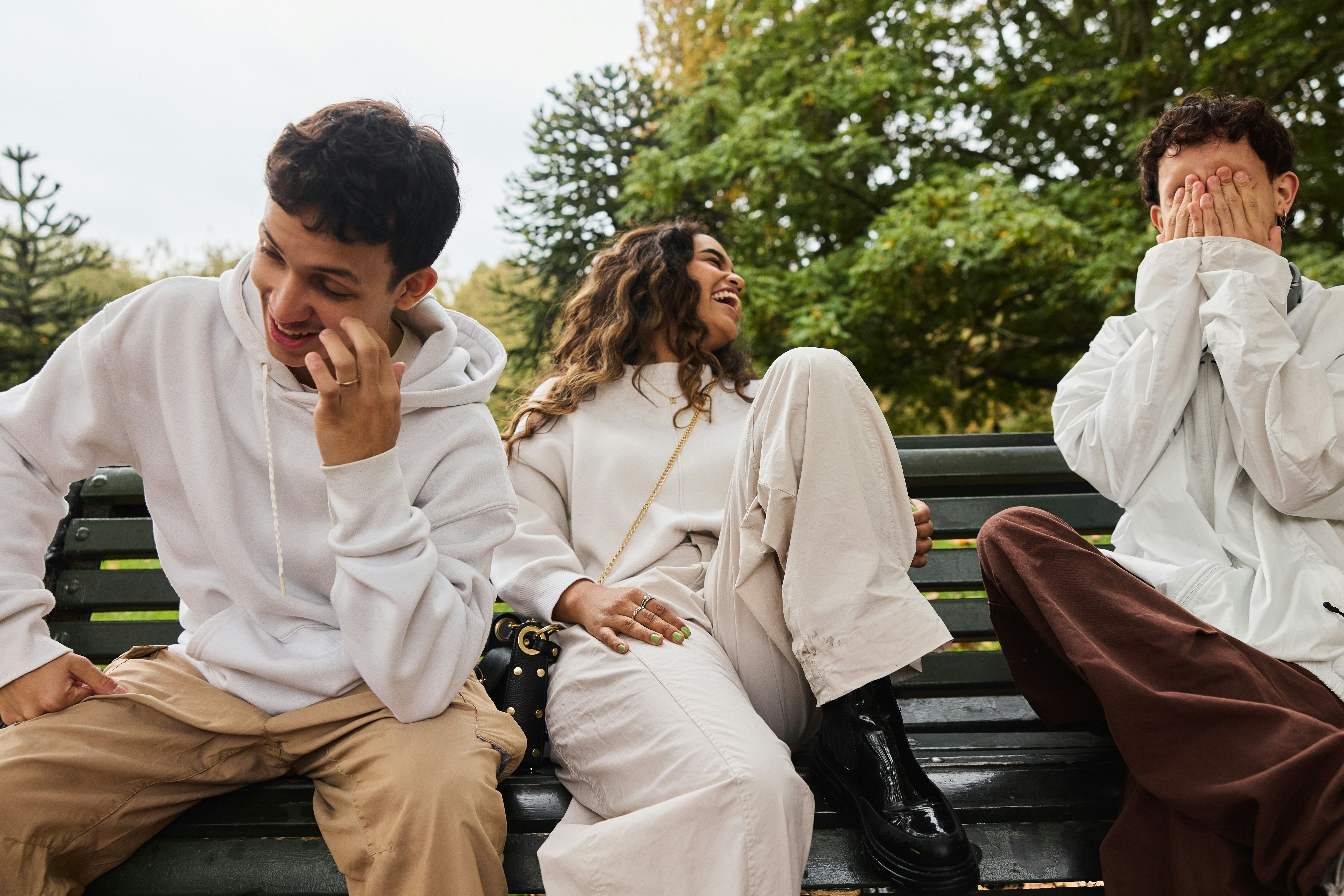 Humor, który ratuje: Jak memy stały się naszym sposobem na wyśmiewanie życia