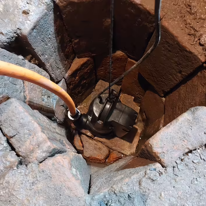 Дренажний насос з схованим поплавком у приямку