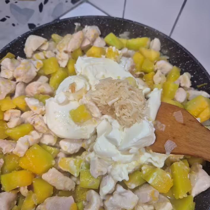 додаємо часник