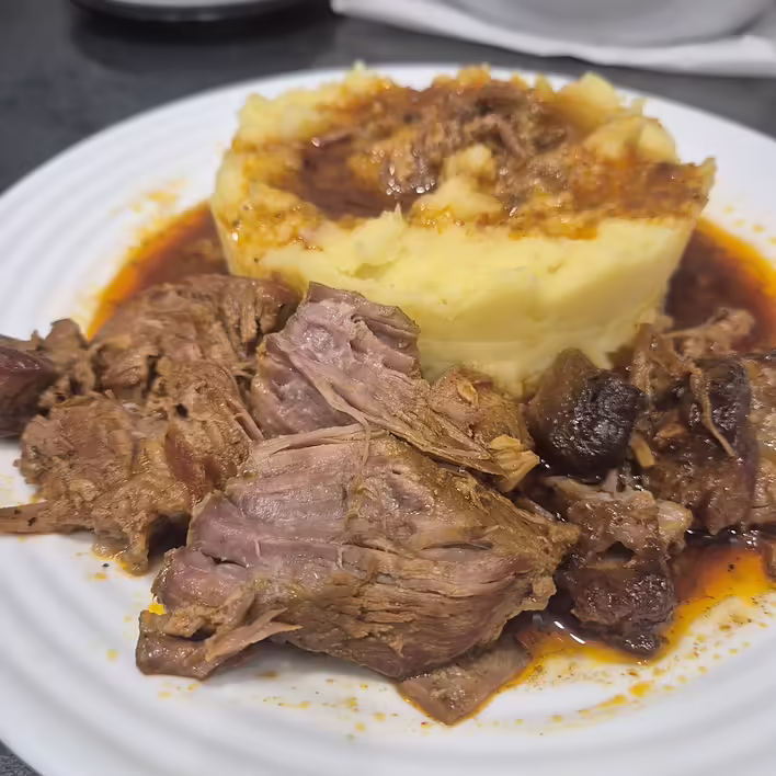 Schweinefleisch im Bier: Schritt-für-Schritt-Rezept mit Fotos