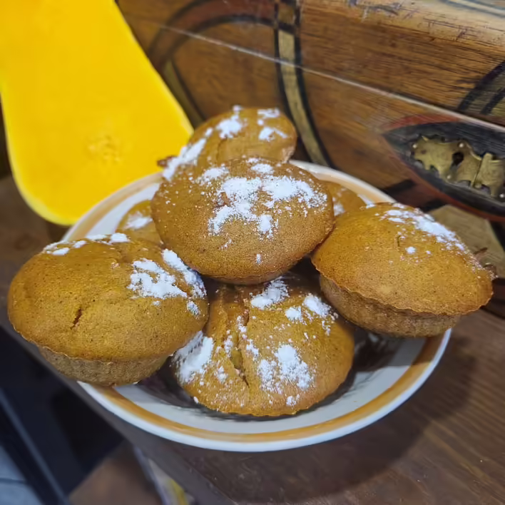 розлітаються, як гарячі пиріжки)