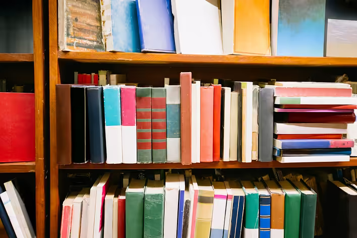 Книги, з яких варто почати читати фентезі: культова класика жанру