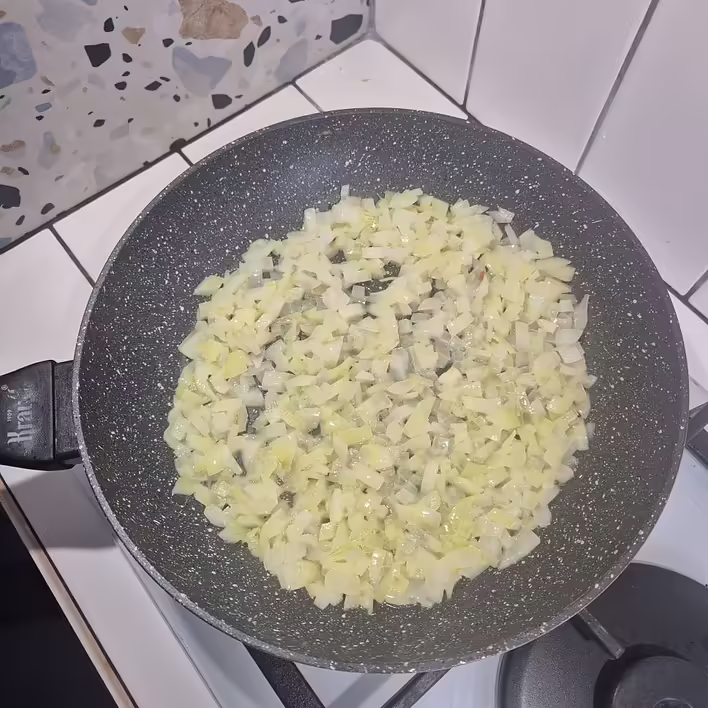 викладаємо цибулю