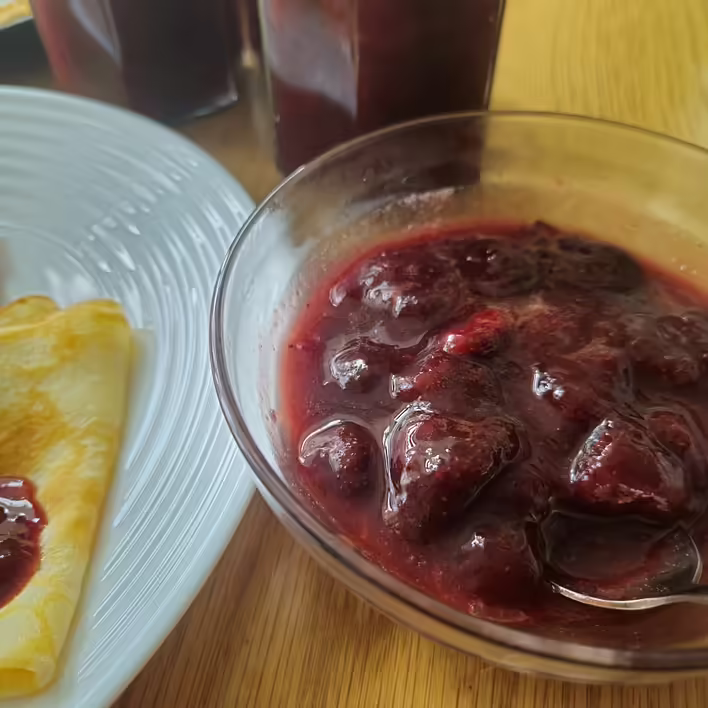 Strawberry jam: a simple step-by-step recipe with photos