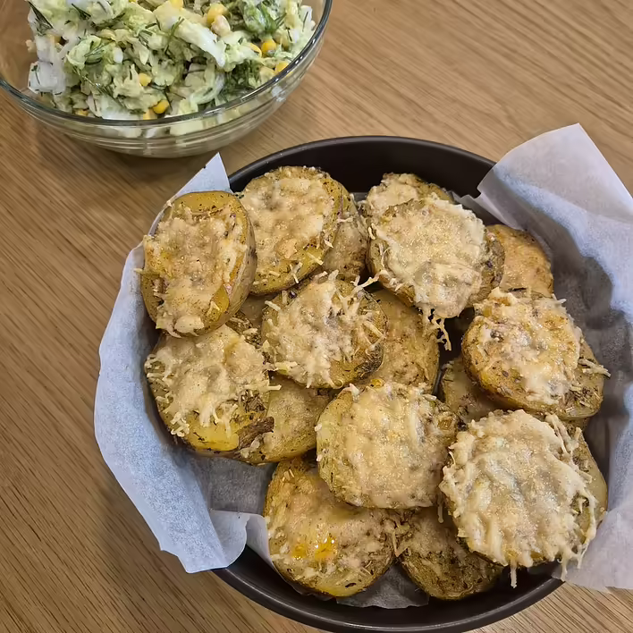 Ofen-Kartoffeln mit Parmesan: schnelles Schritt-für-Schritt-Rezept mit Fotos