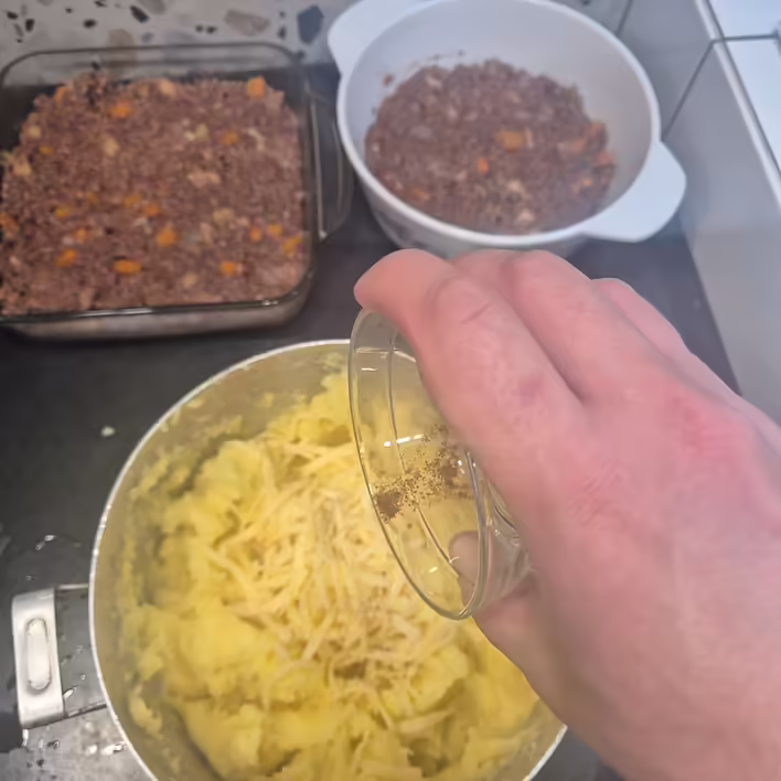 додаємо мускатний горіх