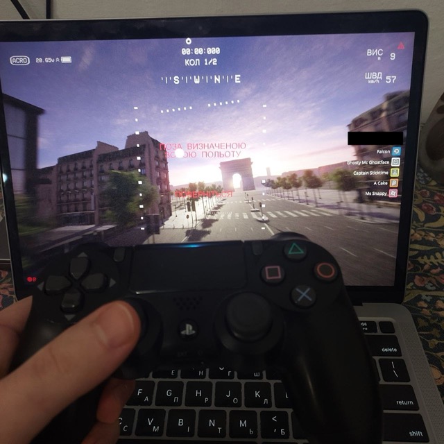 DualShock 4;  macOS m1; Liftoff: FPV Drone Racing