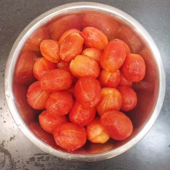 Przygotowujemy pomidory pelati w sosie własnym: krok po kroku przepis ze zdjęciami