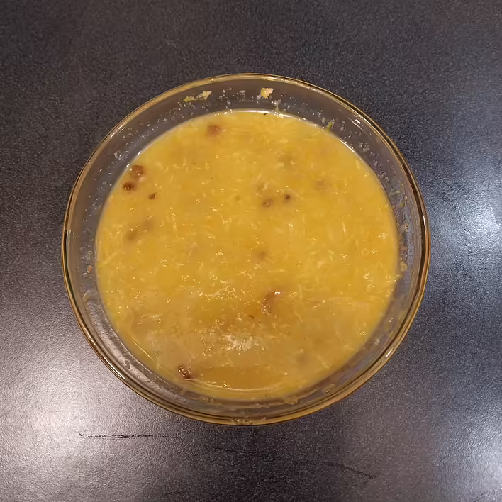 змішані інгредієнти начинки. Відправляємо на ніч в холодильник