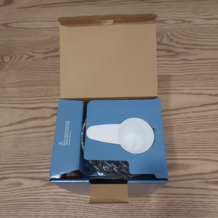 Відкрита коробка Hario V60 Glass Brewing Kit