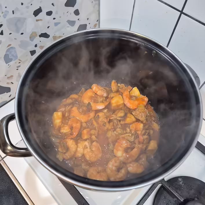 переклали в каструлю