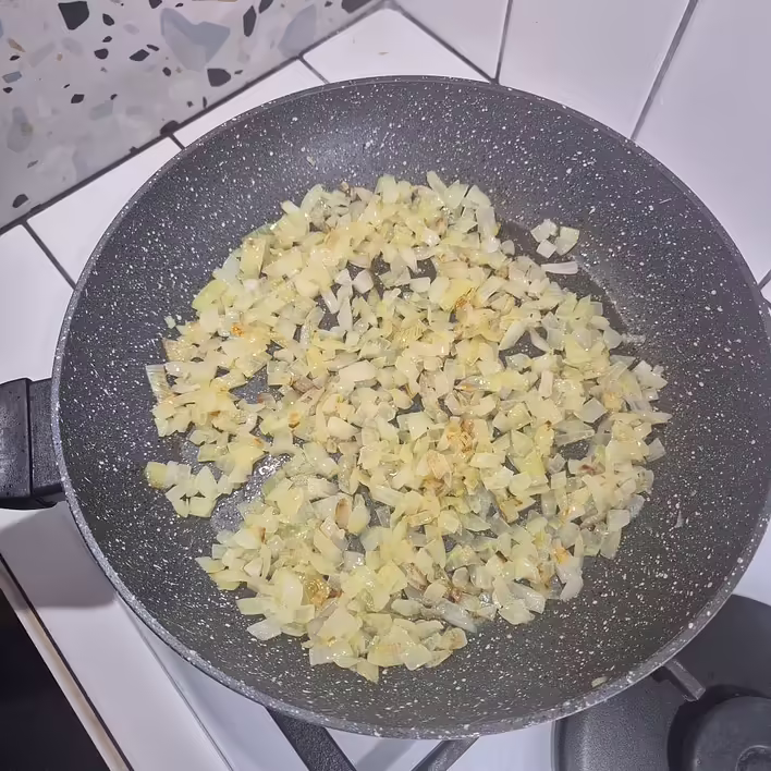 обсмажуємо до золотавого кольору