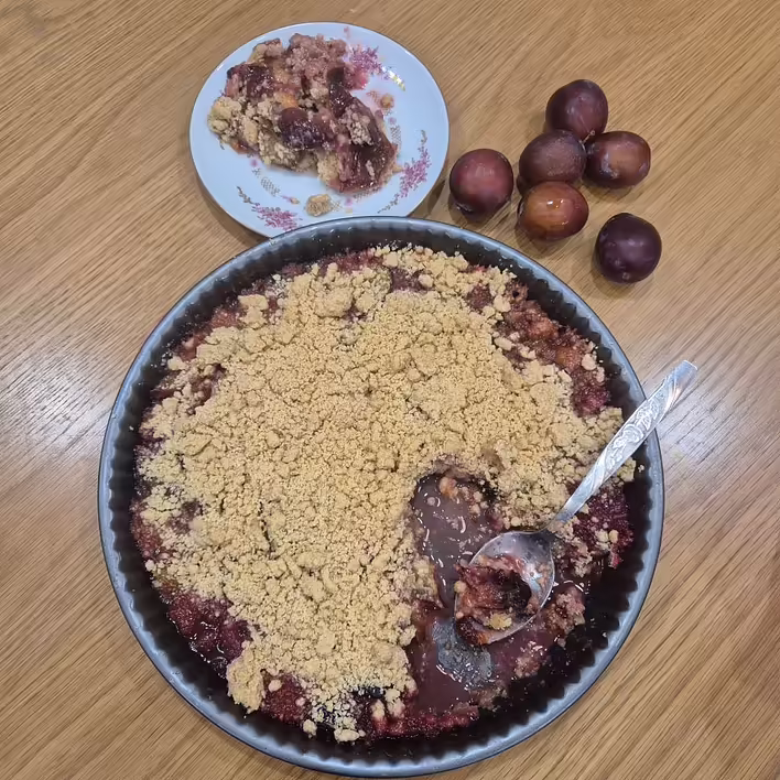 Beitrags-Cover: Pflaumen-Crumble: schnelles Schritt-für-Schritt-Rezept mit Fotos